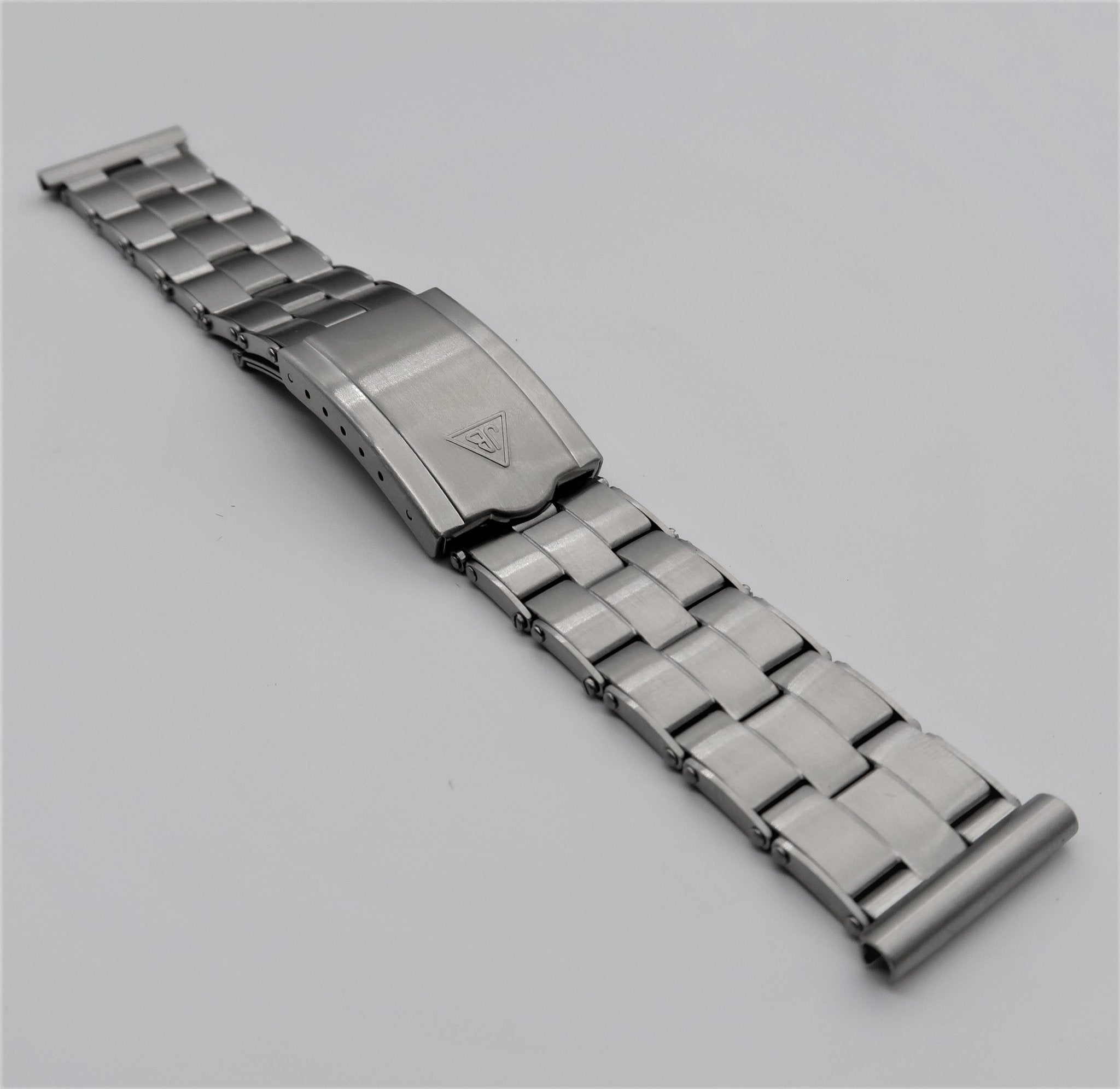 The Forstner Rivet Bracelet with Solid Links - Forstner Bands UK