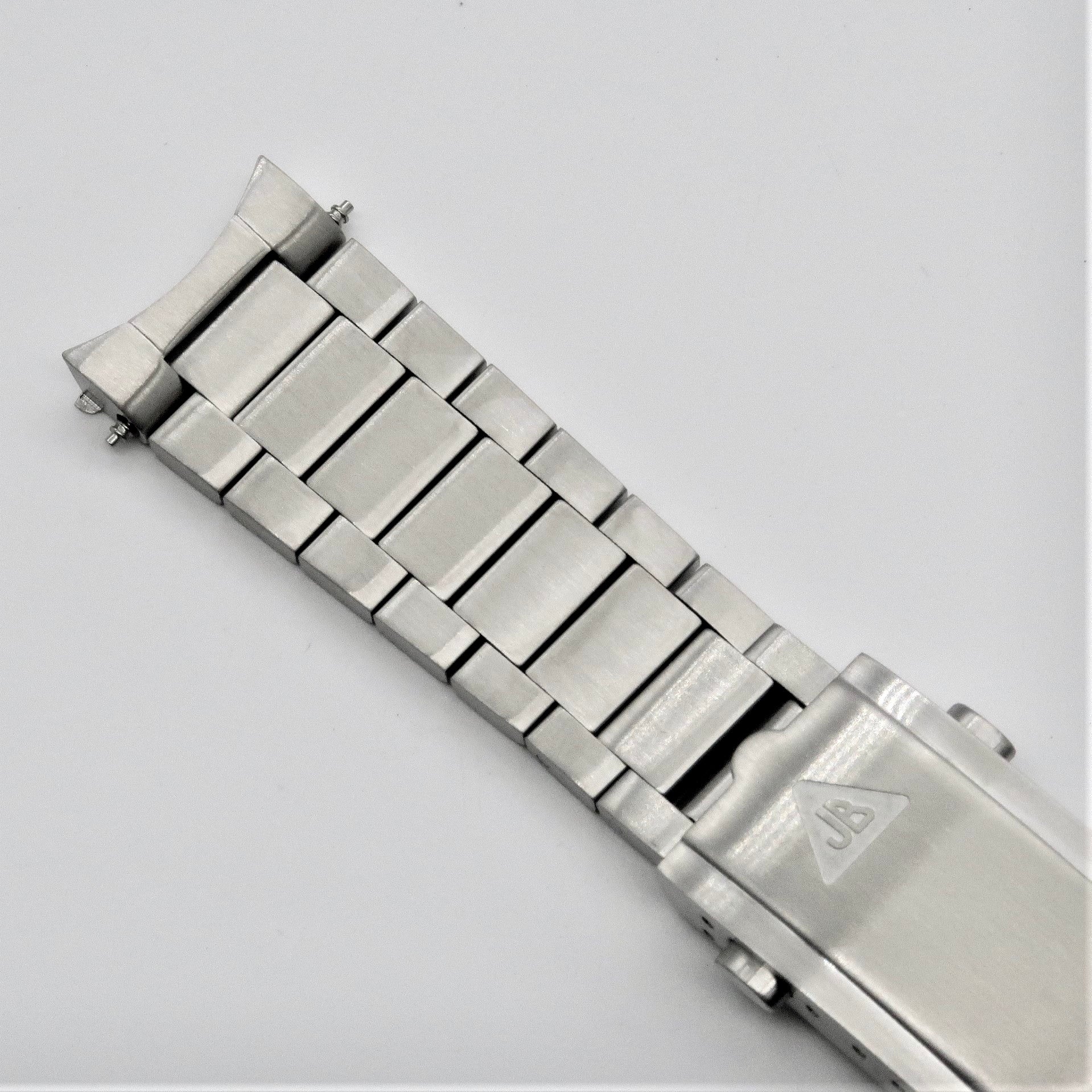 Brushed Contemporary Flat Link Bracelet for Black Bay 58 - Forstner Bands UK