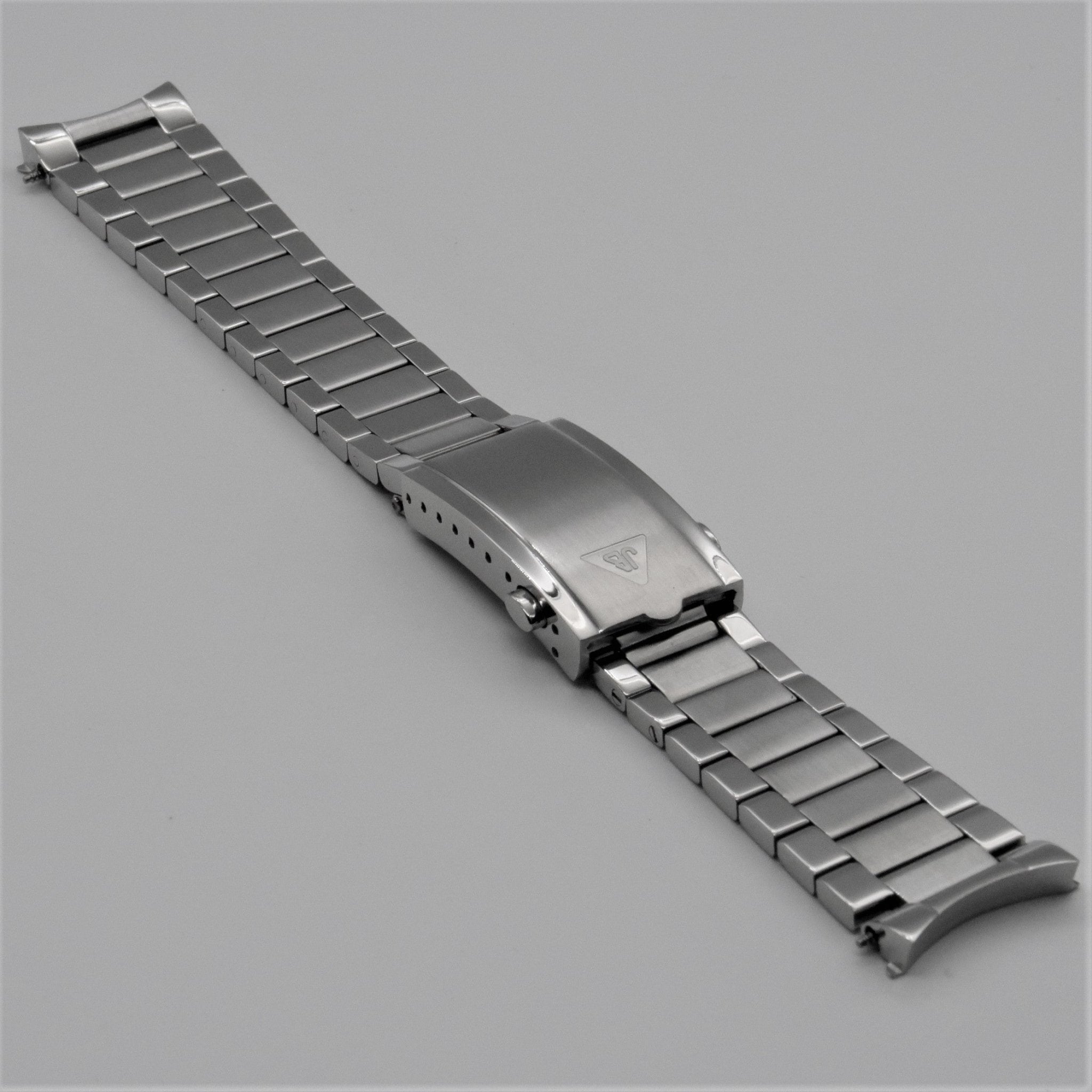 Forstner Contemporary Flat Link Bracelet for Omega Speedmaster - Forstner Bands UK