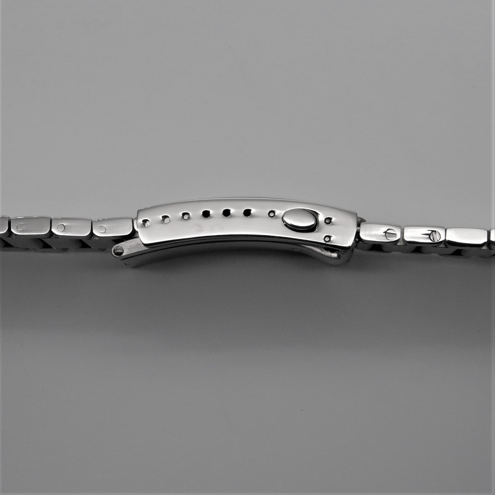 Forstner Contemporary Flat Link Bracelet for Omega Speedmaster - Forstner Bands UK
