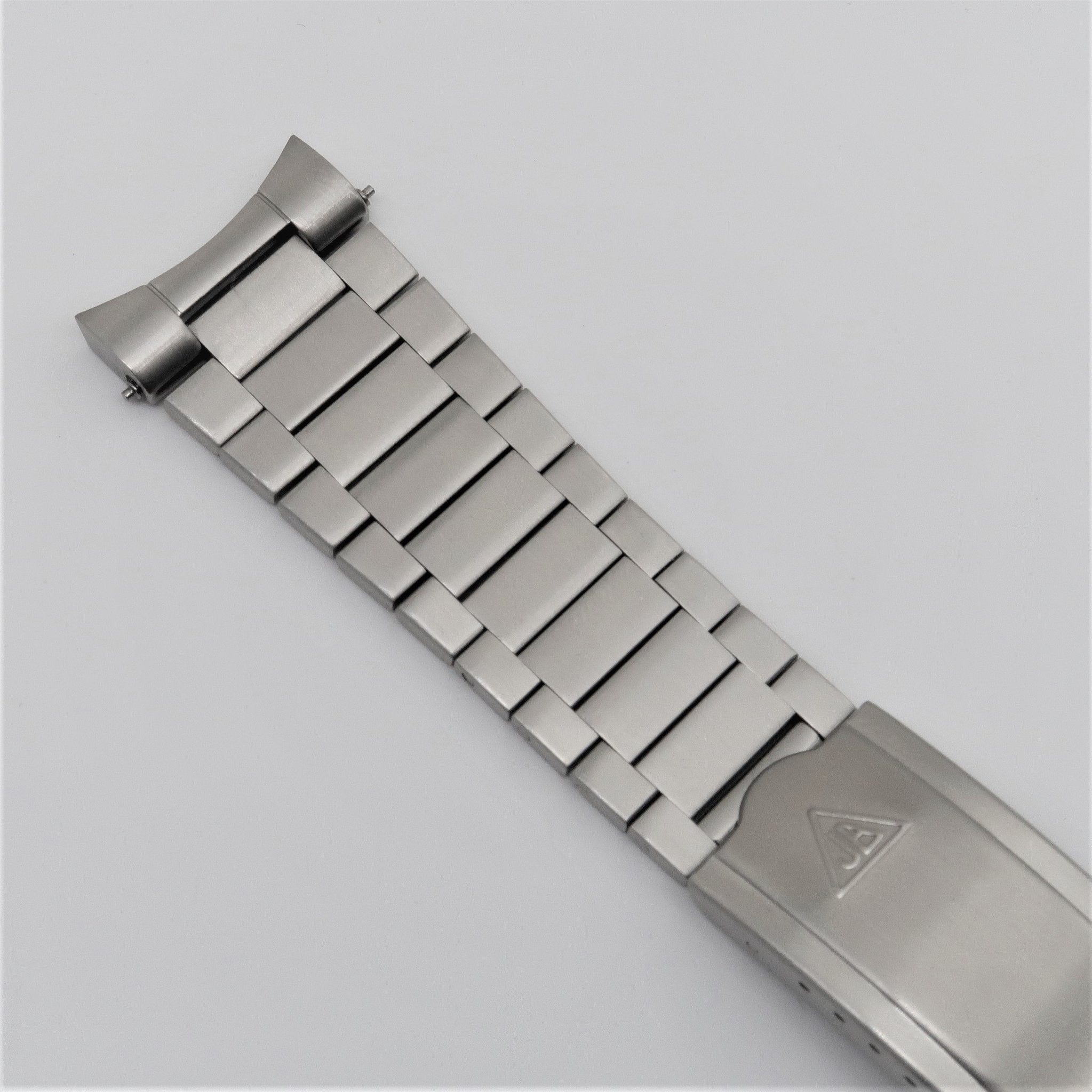 Forstner Flat Link Bracelet for Omega Seamaster (Post-2018) - Forstner Bands UK