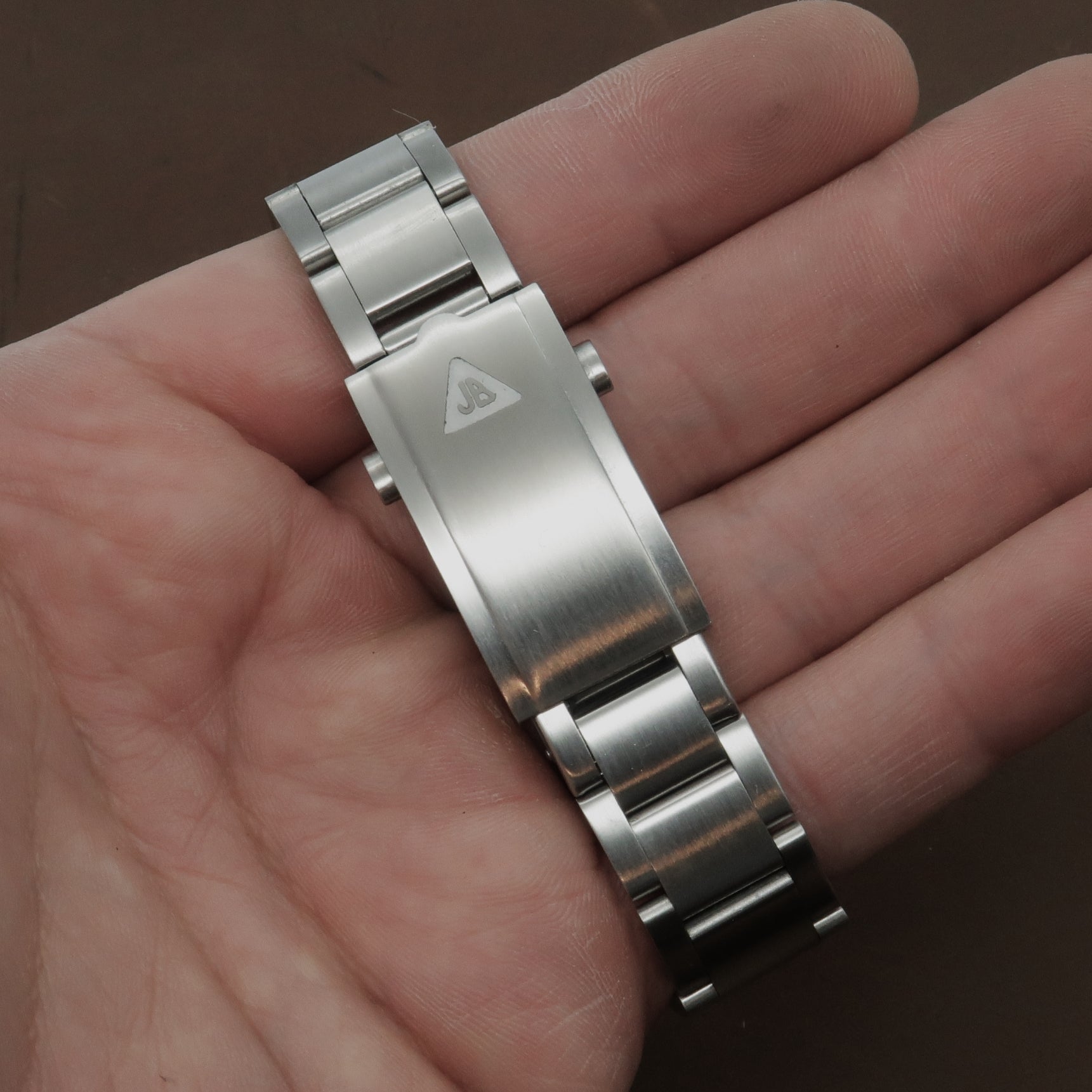 Forstner Model O for Omega Seamaster - Forstner Bands UK